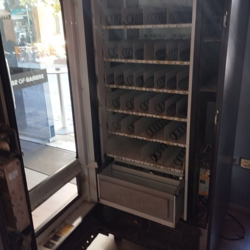 Vending machine used, broken, not working