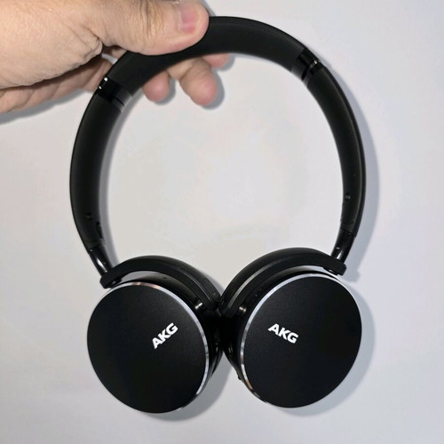 Samsung AKG Y500 Wireless On Ear headphones like new, black