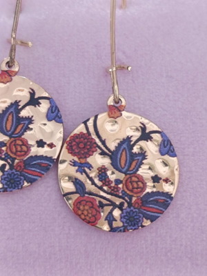Women's earrings like new, very colorful and impressive