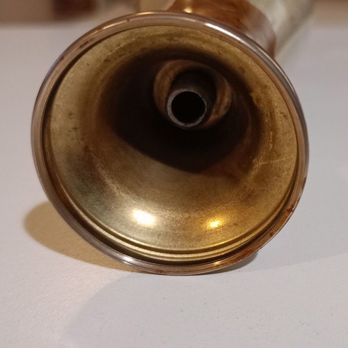 Decorative onyx with bronze used