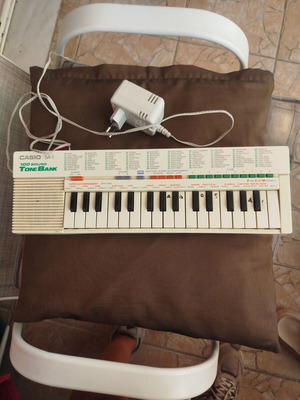 Casio SA-1 100 Sound Tone Bank πληκτρολόγιο μεταχειρισμένο, vintage