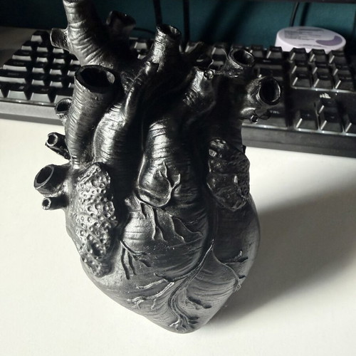 Decorative heart used, good condition