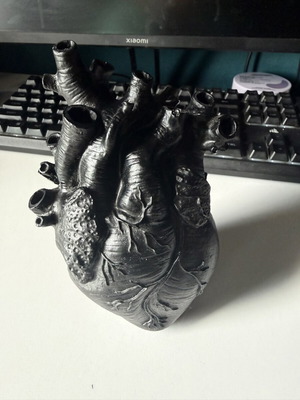 Decorative heart used, good condition