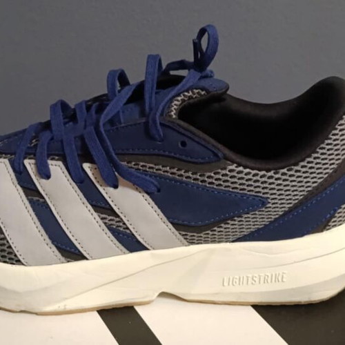 Adidas Lightblaze athletic shoes with Lightstrike sole like new, blue