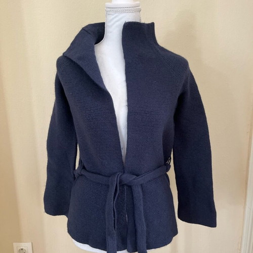 Wool cardigan like new, blue, suitable for small