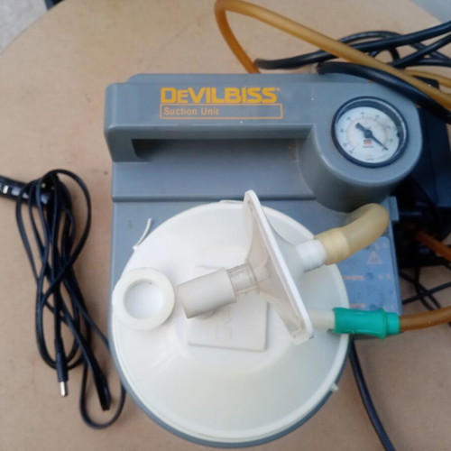 Devilbiss 7305 PI suction device for lung secretions