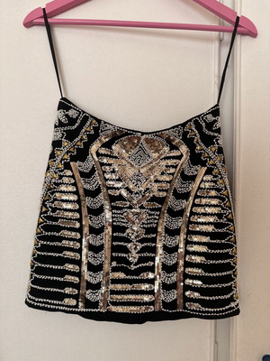 Skirt short with embroidered details like new, Ths Fashion, size S