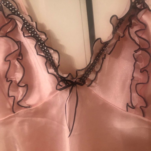 Fontana Di Vita pink satin nightdress with lace like new