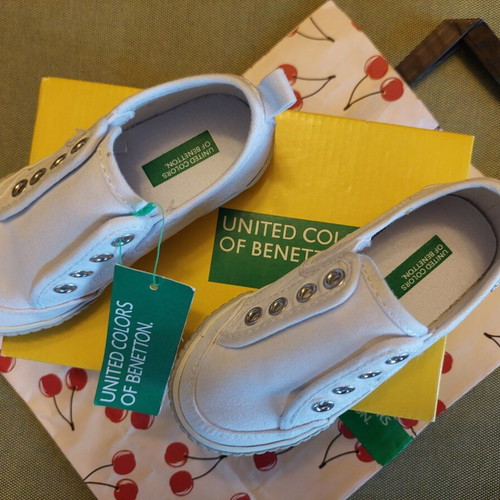 Benetton children's sneakers size 25, white