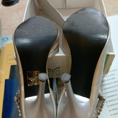 Luciaren women's sandals size 36 silver like new