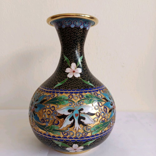 Cloisonne vase like new