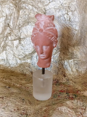 Female figurine head ceramic like new with base