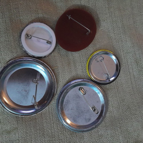 Vintage pin set used