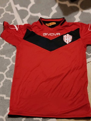 Sports shirt like new, authentic