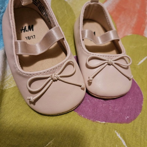 Pink cuddle ballerina shoes size 16/17 like new