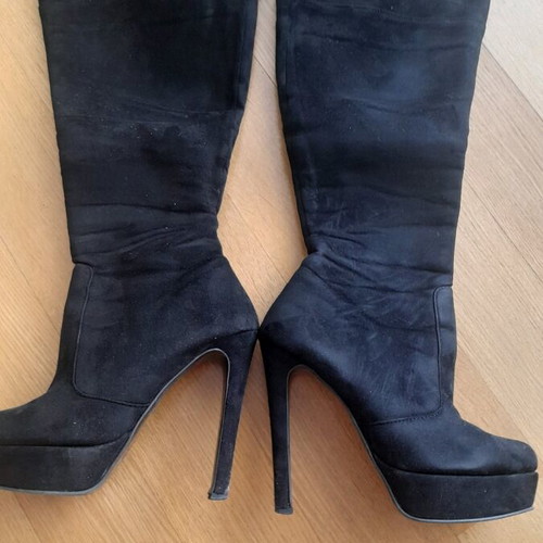 Over the knee boots size 39 like new, black with platform