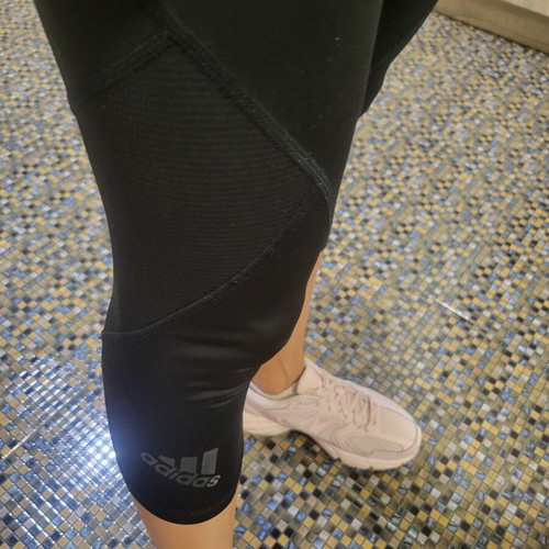 Adidas black capri sports leggings
