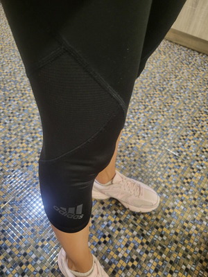 Adidas black capri sports leggings