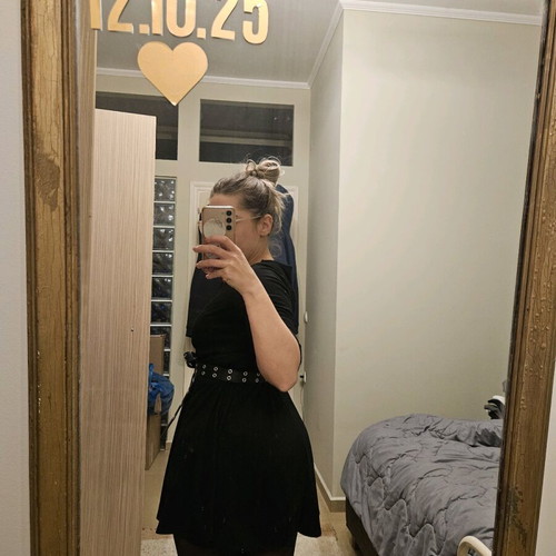 Iso dress black, short, wide, like new