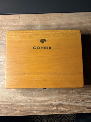 Cohiba Espléndidos wooden cigar box like new