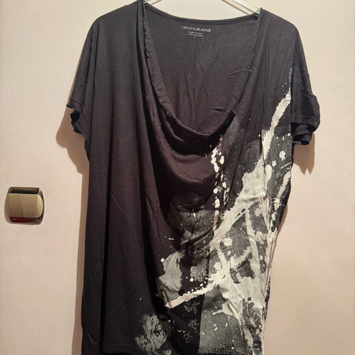 DKNY Jeans women's blouse like new, black, size M