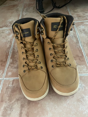 Leather winter boots size 43, brown