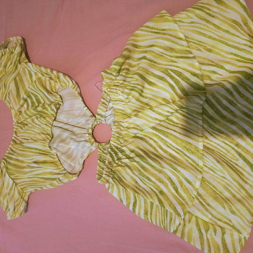 Evita dress new with cutouts for 6 years old lime