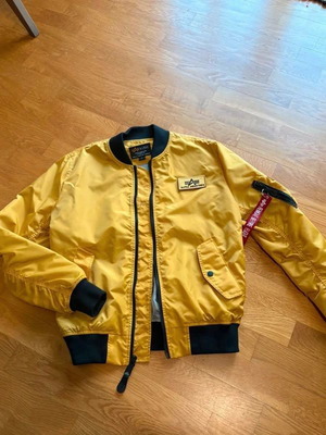 Alpha Industries jacket like new, black and yellow, size M
