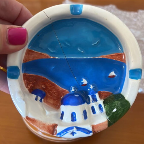 Souvenir ashtrays from Greece and Italy set, new
