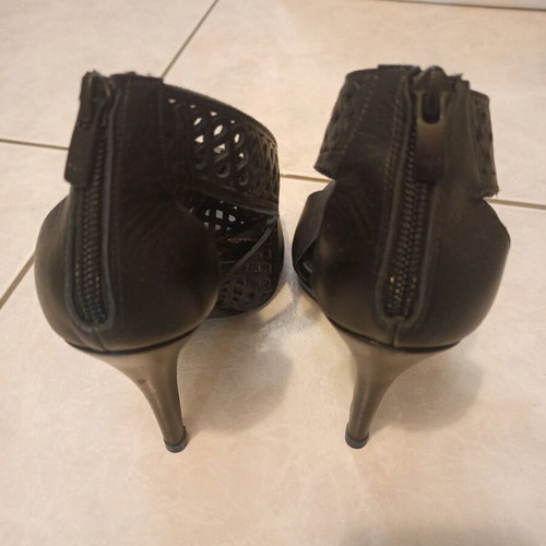 New Matic black sandals like new, size 37