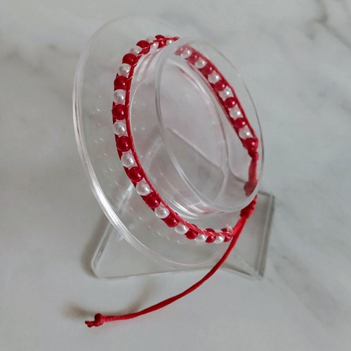 Martaki macrame bracelet with pearls made to order, white and red