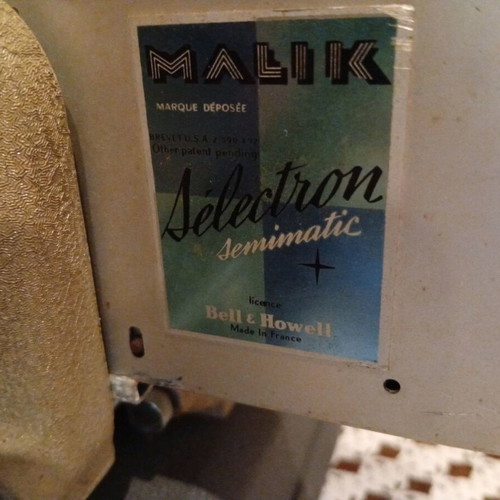 Slide projector used, antique 60s-70s in box
