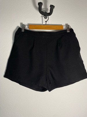 Only fabric shorts size Medium like new, black