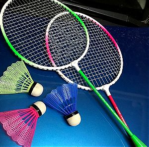 Ρακέτες παιδικές Badminton με 3 μπαλάκια χρωματιστά. Children's Badminton game rackets.