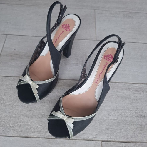 Fornarina sandals platform heels size 39 used, black with green details