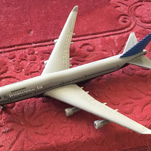 Plastic airplane sealed 17cm x 17cm