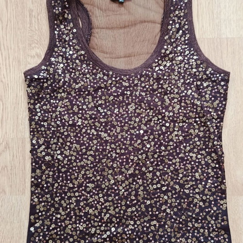 Toi&Moi sleeveless top with sequins size M like new, brown and gold