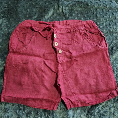 Bordeaux shorts small like new