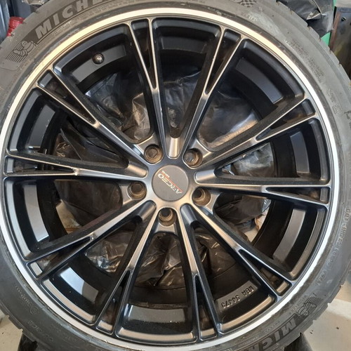 Arceo Wheels 19-inch rims with Michelin Pilot Sport tires like new