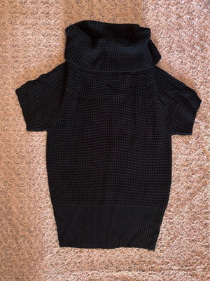 Esmara black sweater with thick knit, wide collar, size L like new
