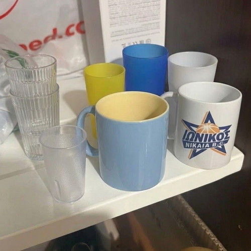 Set of 6 tall plastic glasses and 2 ceramic mugs new