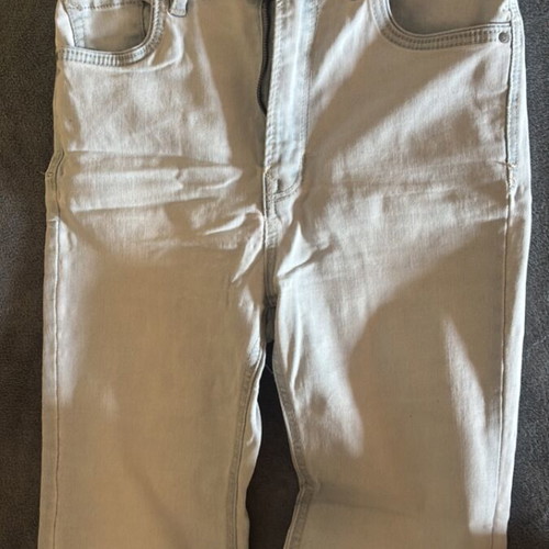 Stradivarius denim jeans with knee rip, size S