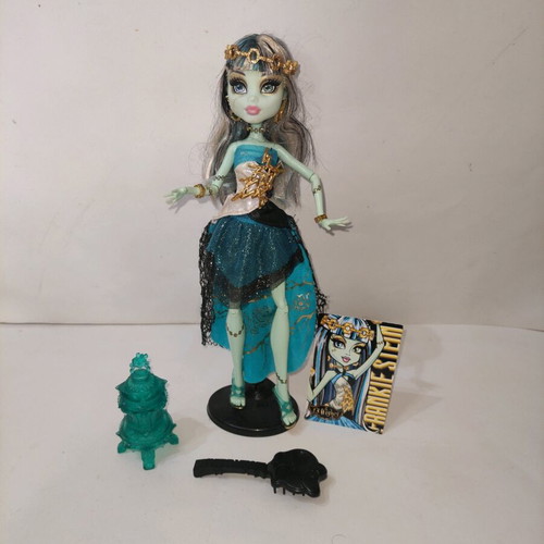 Monster High 13 Wishes Haunt the Casbah doll complete like new