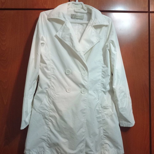 White trench coat used, size S-M without belt