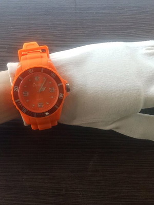 Sanda Quartz wristwatch like new, orange with silicone strap