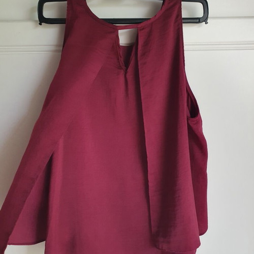 Stradivarius blouse medium new grenat color alpha line