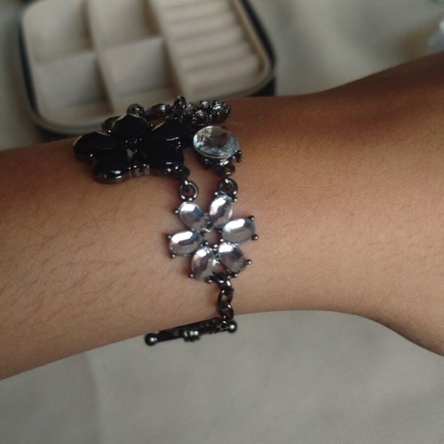 Avon women's bracelet with black and silver-grey stones, anthracite chain
