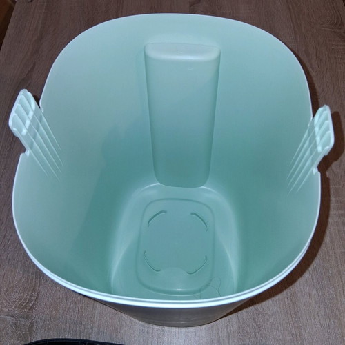 Tommee Tippee Twist and Click Diaper Disposal Bin blue used