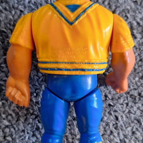 WWF wrestling giants used, pack of 2
