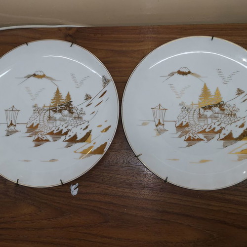 Kutani collectible wall plates used, white porcelain with gold design